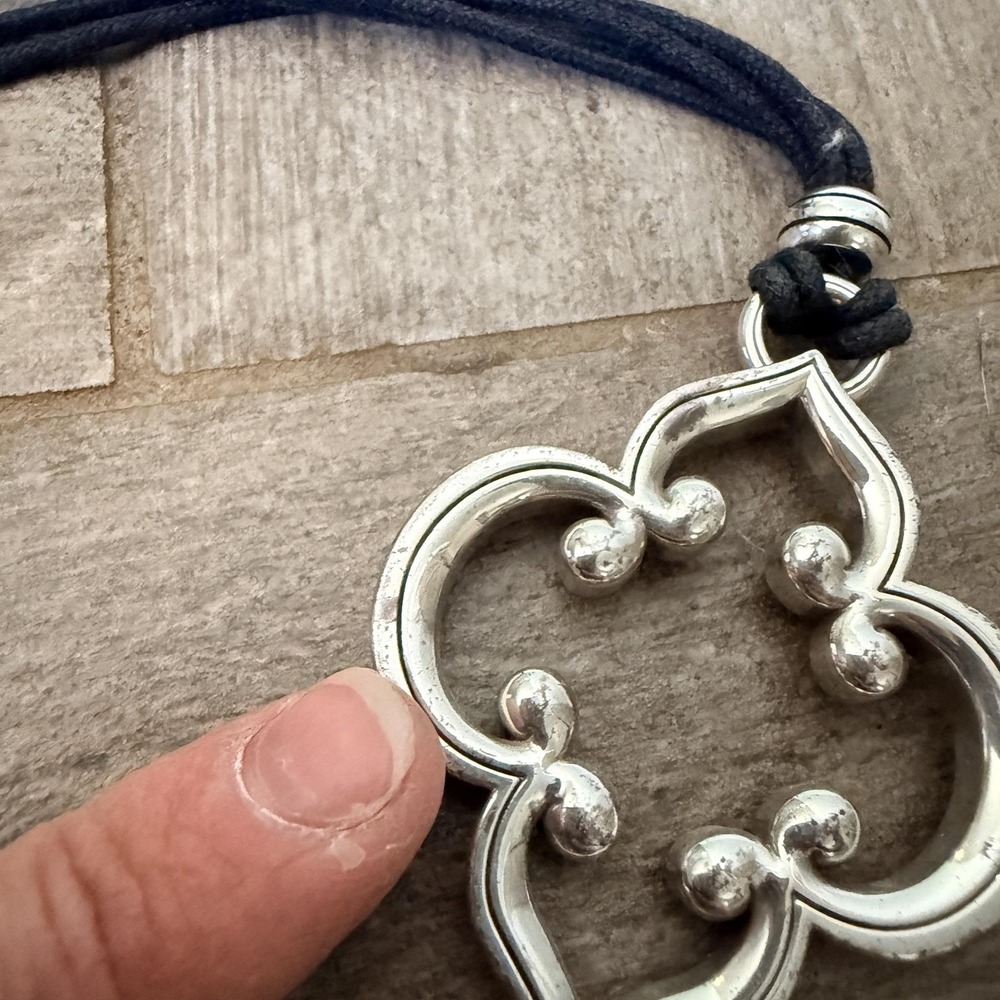 Brighton Clover Pendant Necklace Leather Cord Silver Tone Womens Lobster Clasp - Picture 6 of 10